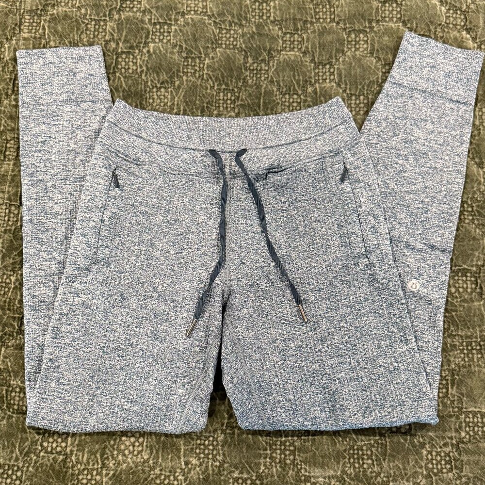 Lululemon Engineered Warmth Relaxed Fit Jogger - Green Jasper / White